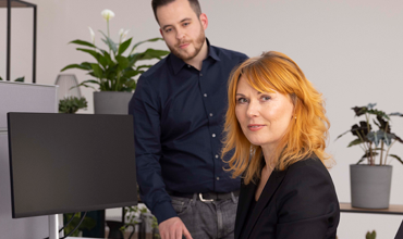 Diversity menu Employee at the office desk